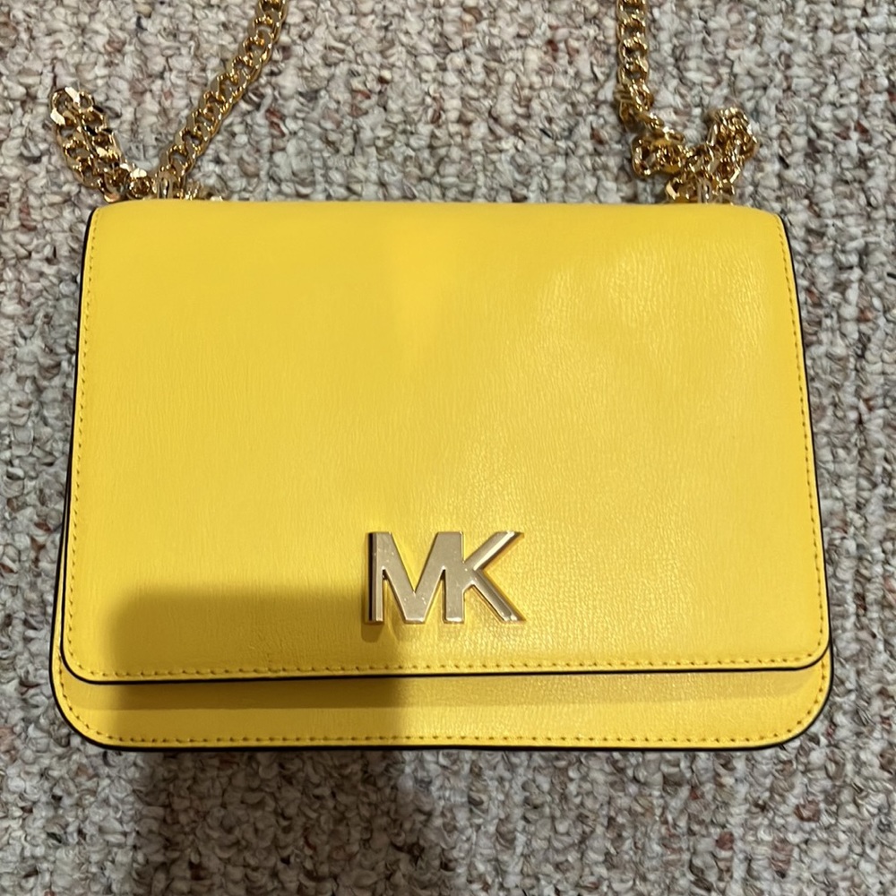 MICHAEL KORS 
Mott Large Leather Shoulder Bag 35S0GOXL3L Citrus